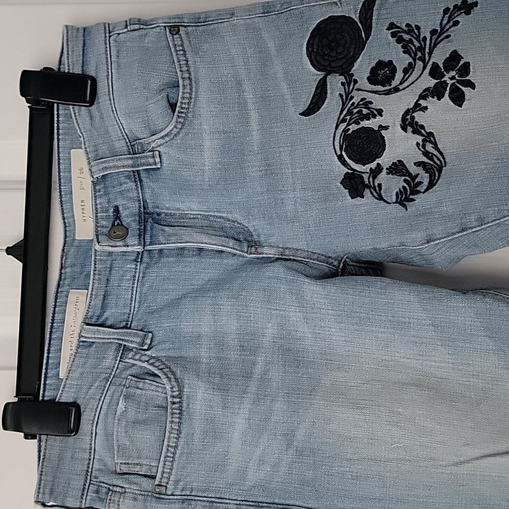 Pilcro and the Letterpress Blue Jeans Floral Embroidery  Hyphen 26 Anthropologie - Picture 2 of 7